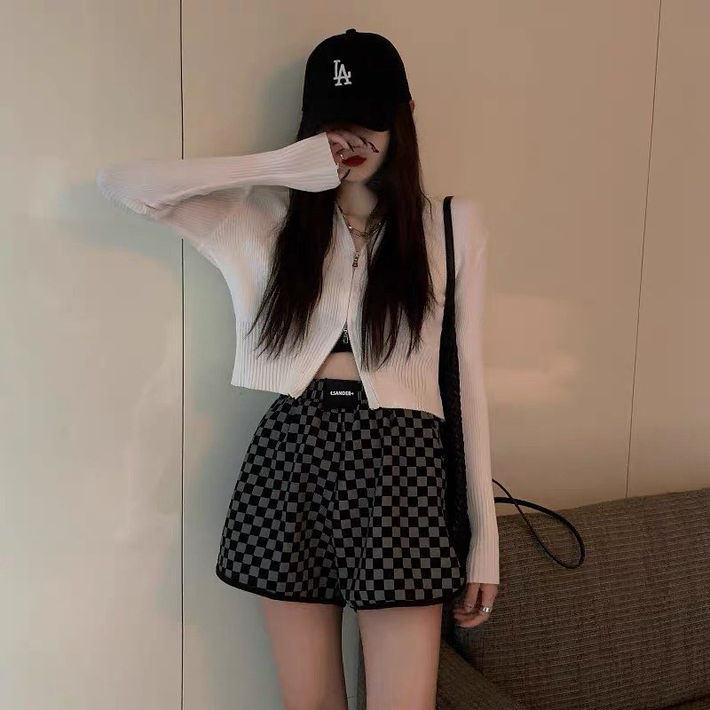 Checkered high waist stretchable shorts