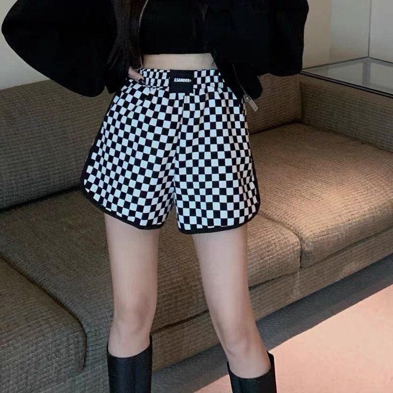Checkered high waist stretchable shorts