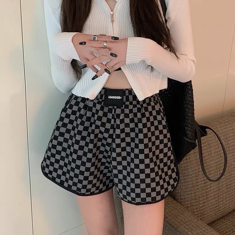 Checkered high waist stretchable shorts