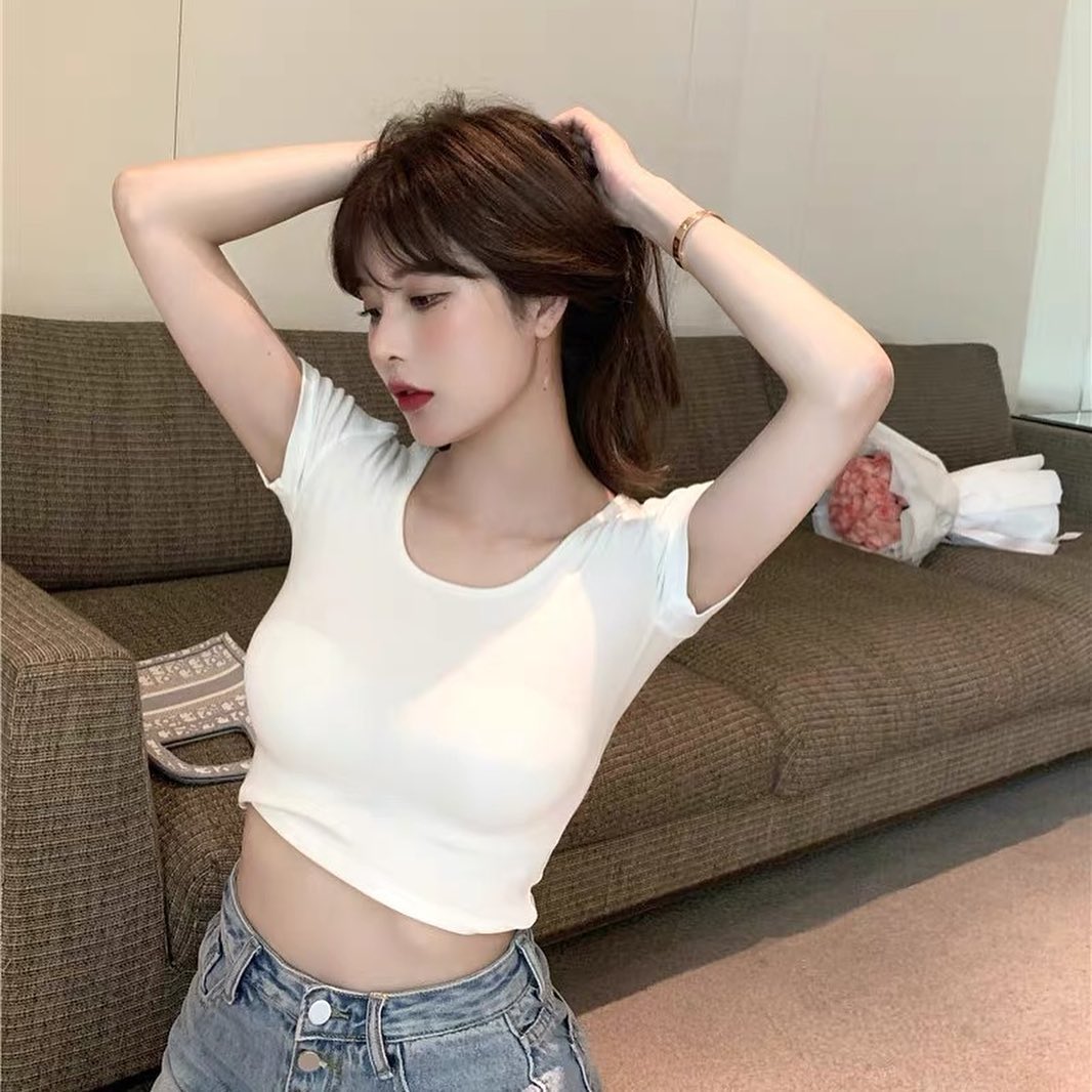 Round neck short sleeve crop top