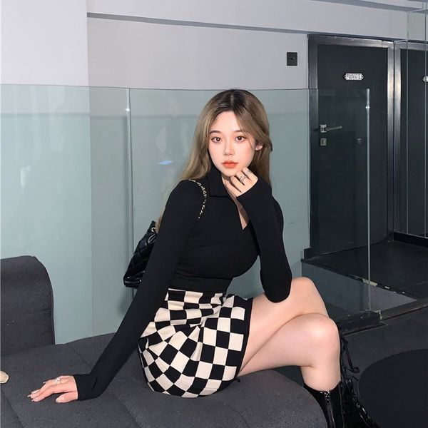 Polo knitted collar blouse & checkered high waist skirt