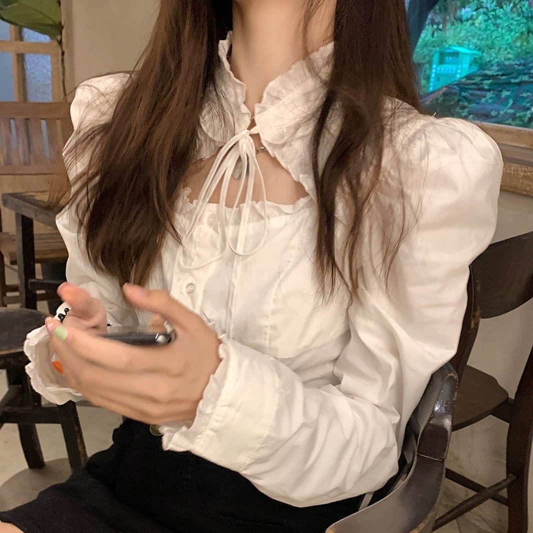 Puffy sleeve white shirt blouse