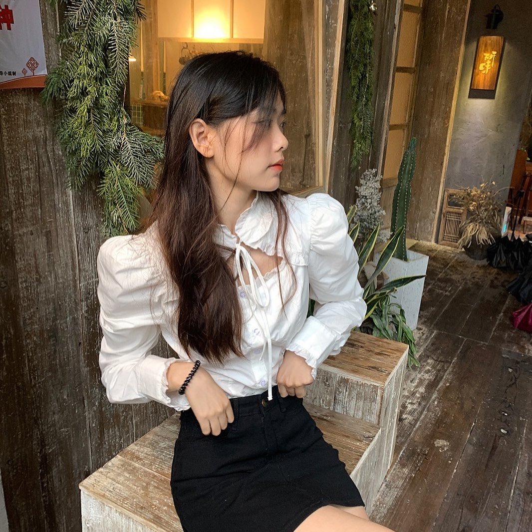 Puffy sleeve white shirt blouse
