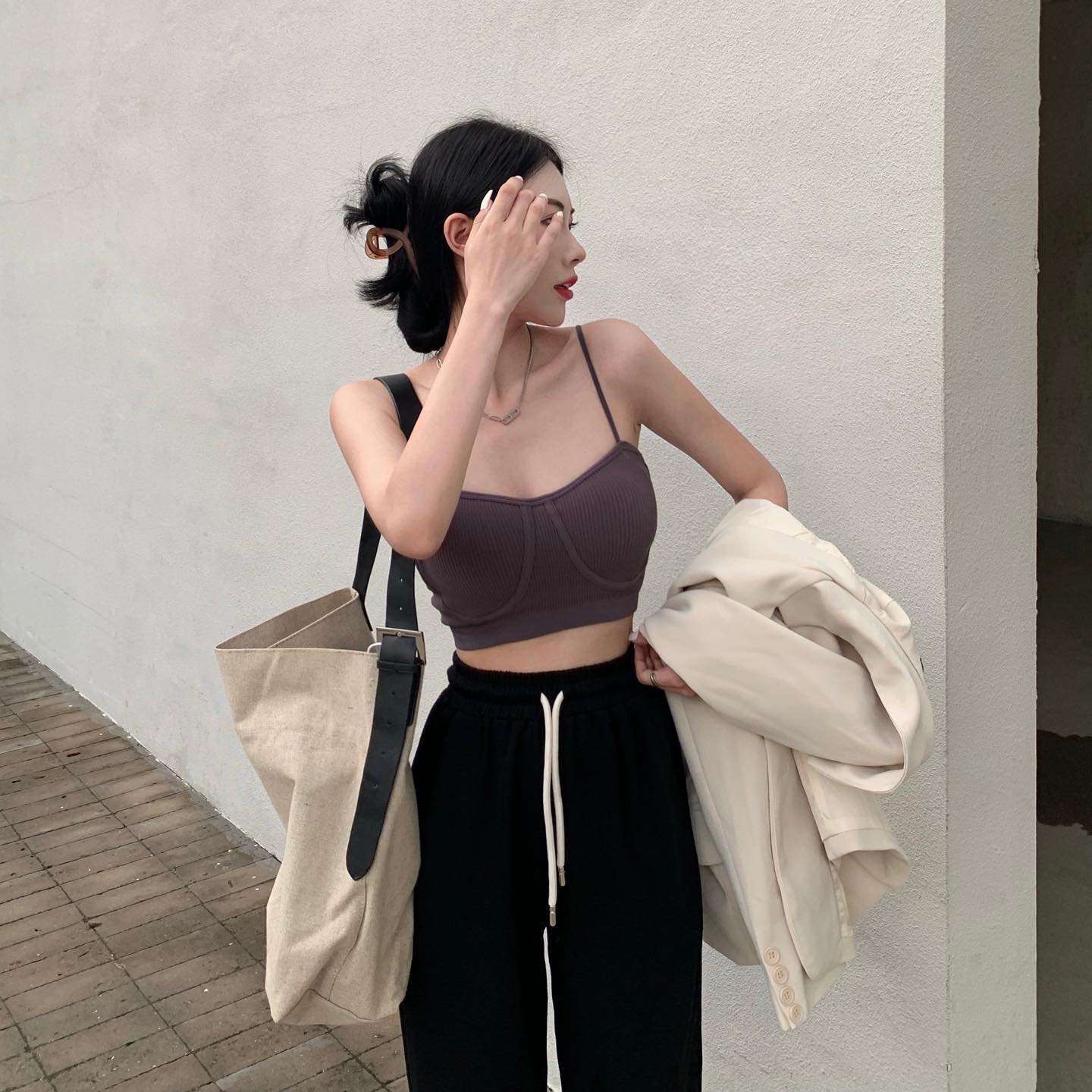 Cassie sleeveless crop top