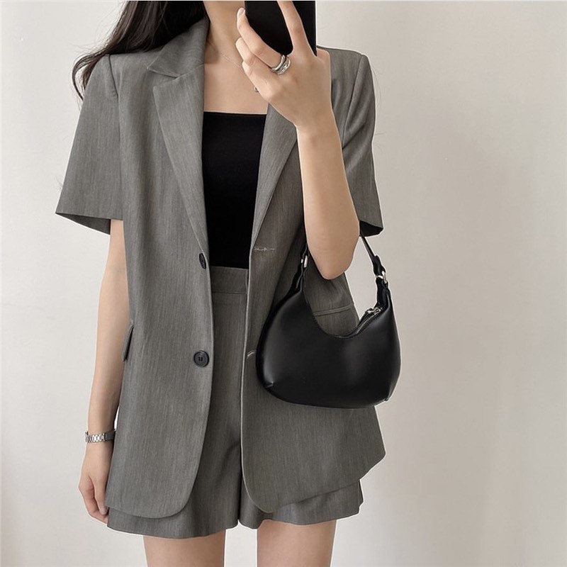 Short sleeve blazer & shorts set wear