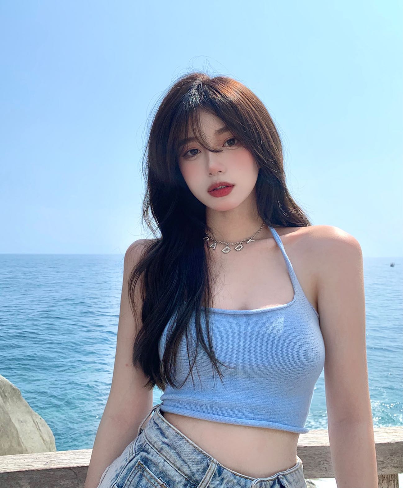 Halter neck crop top