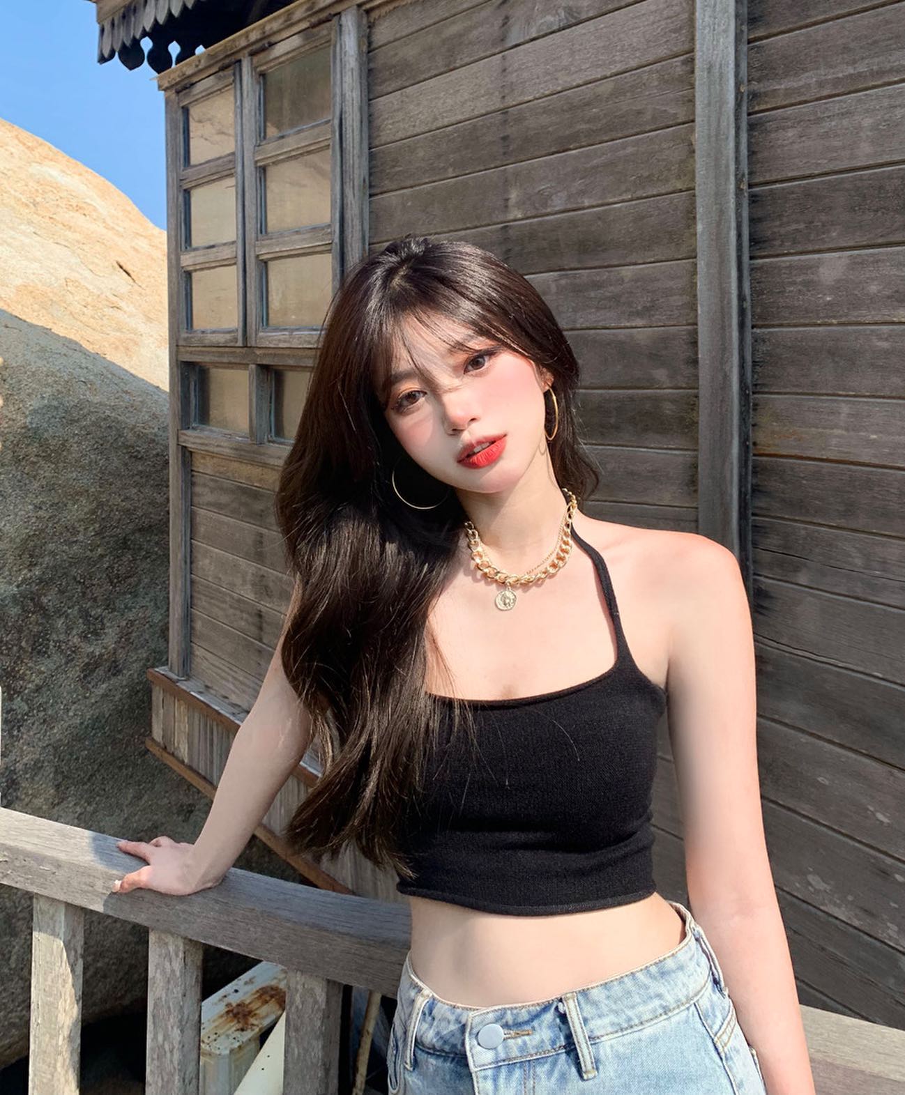 Halter neck crop top