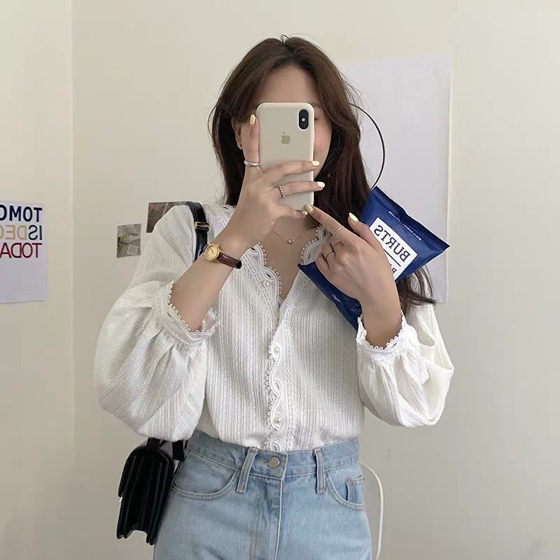 Puffy long sleeve white blouse