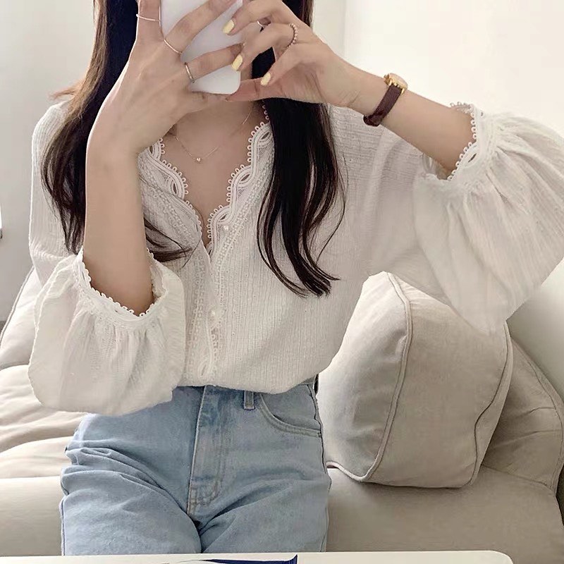 Puffy long sleeve white blouse