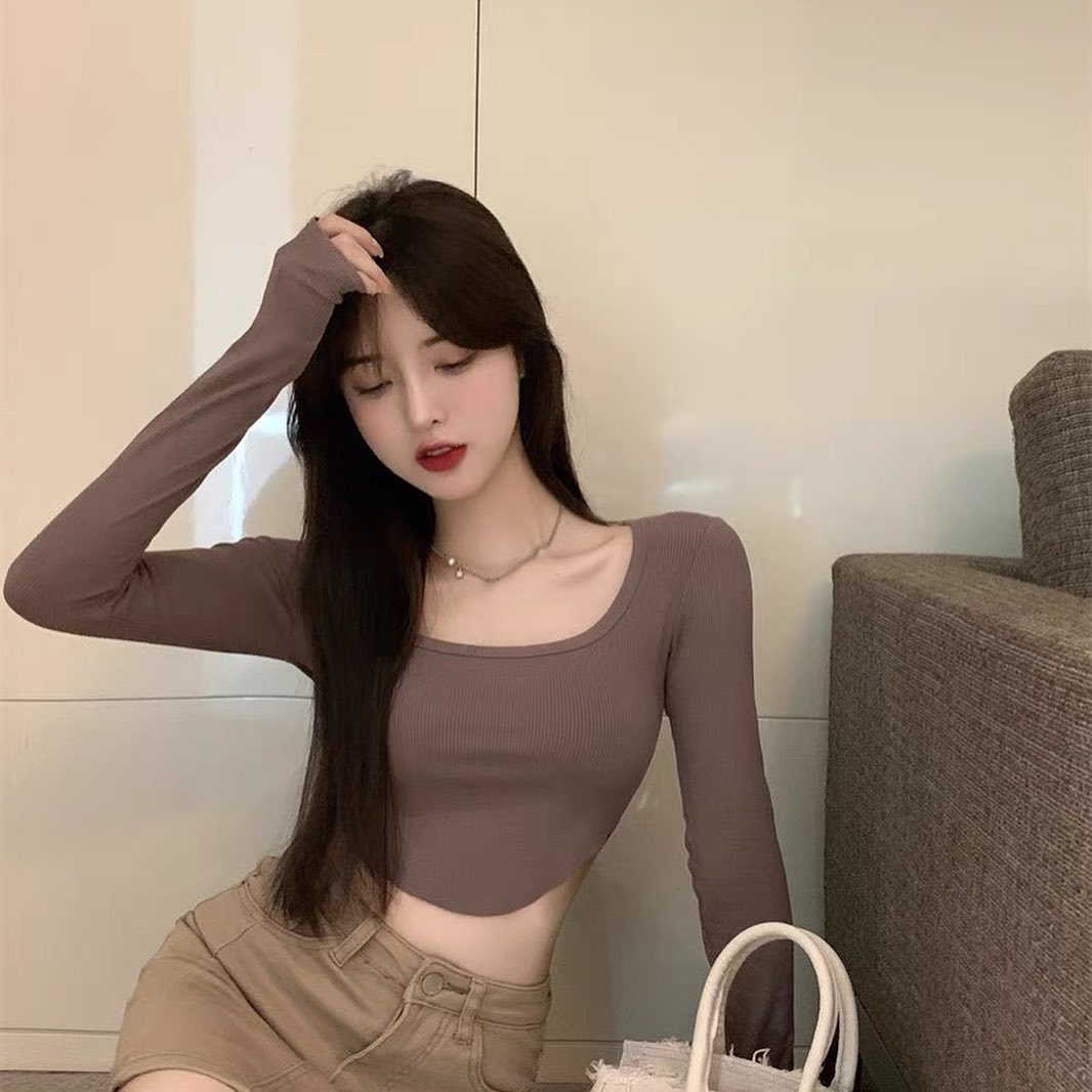 Angel long sleeve crop top