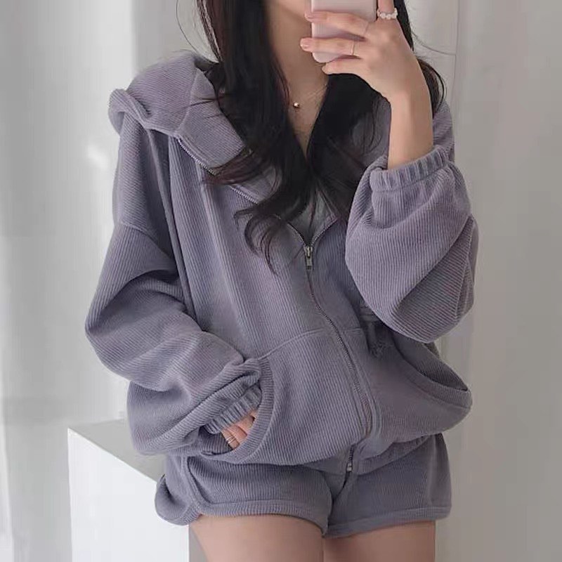 Jacket & shorts set wear
