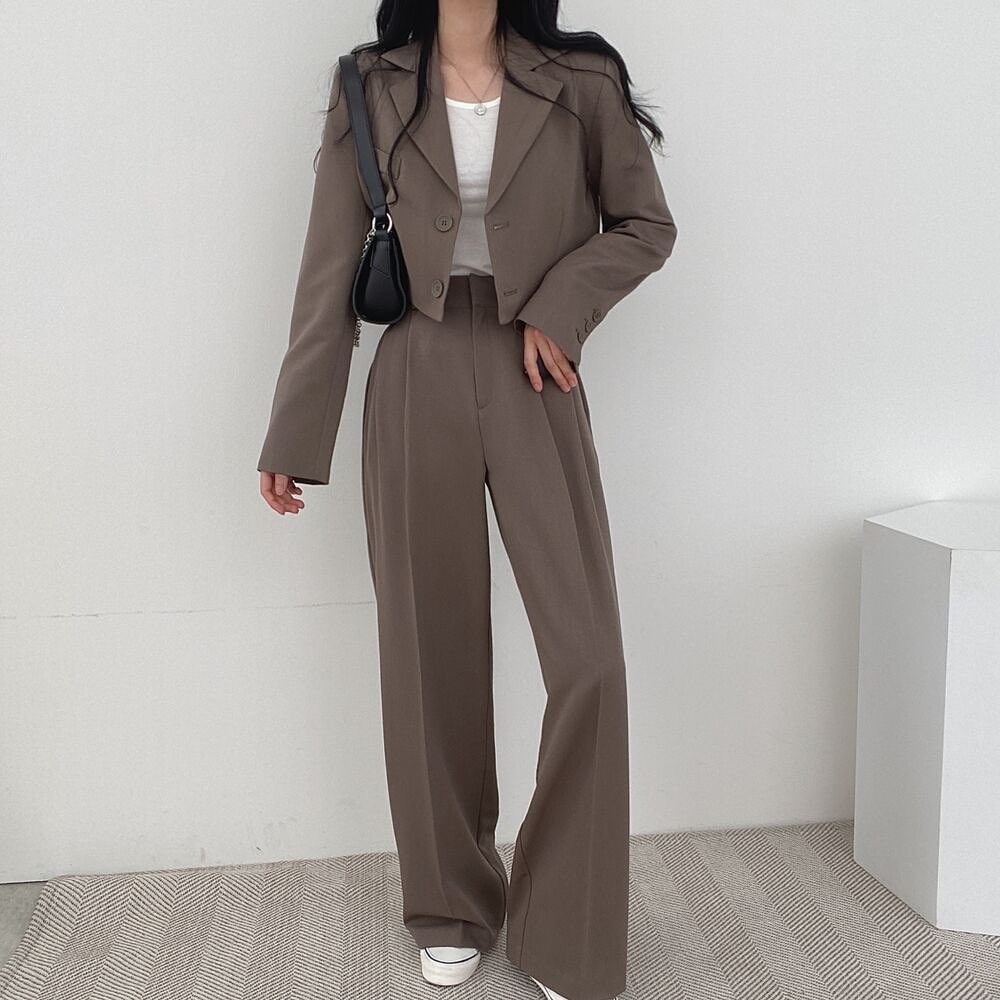 Crop suit & trouser set wear