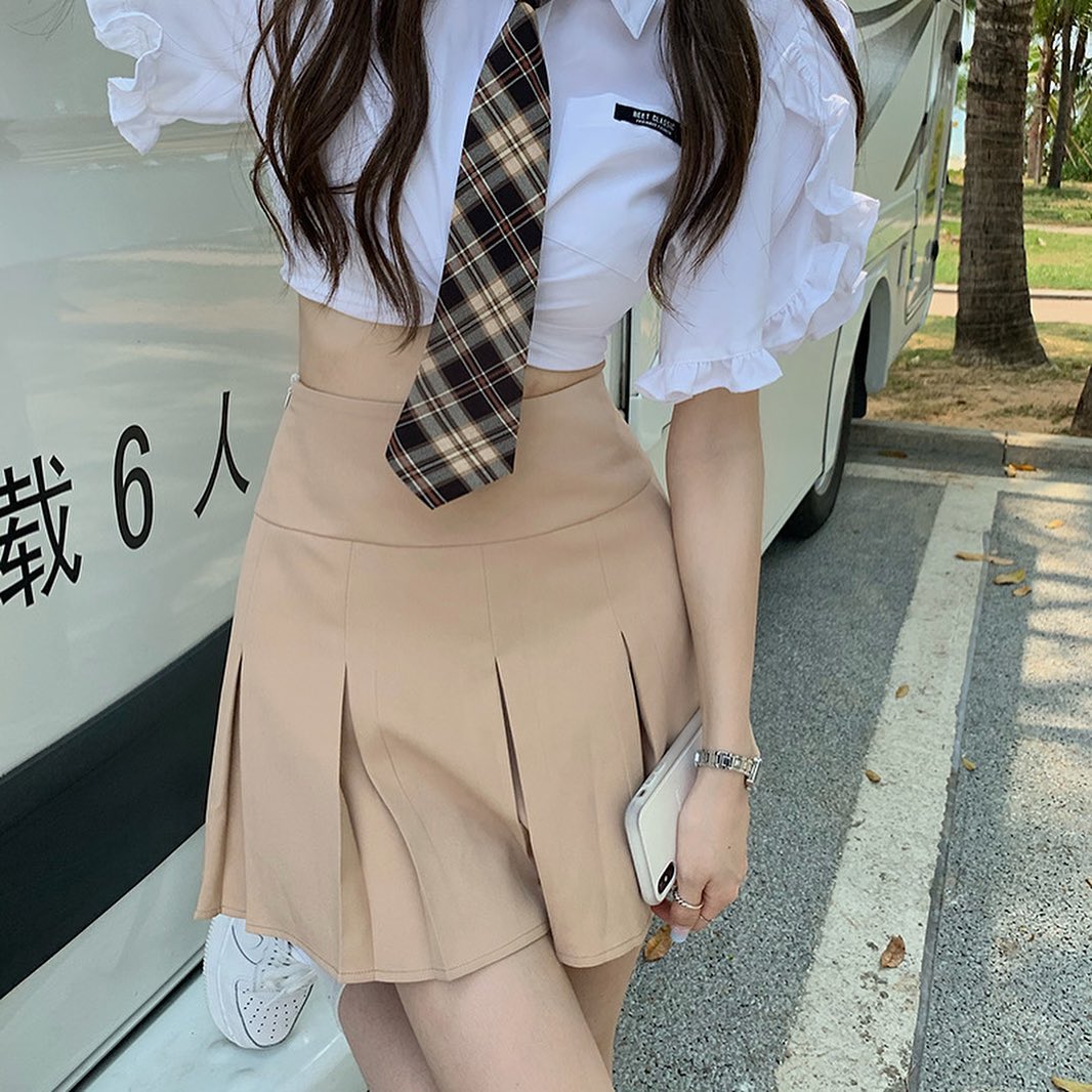Khaki high waist pleated skirt