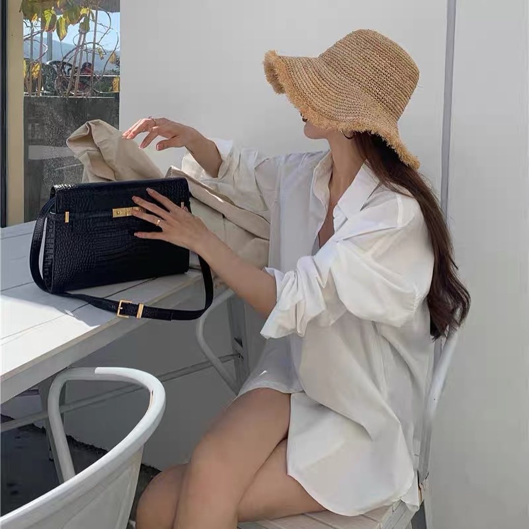 Janet oversized shirt