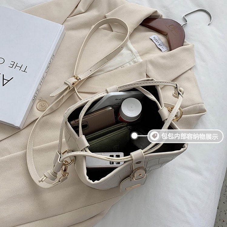 Adjustable straps mini bucket bag