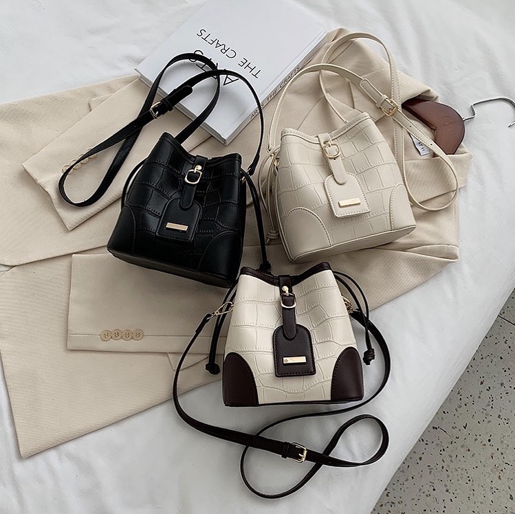 Adjustable straps mini bucket bag