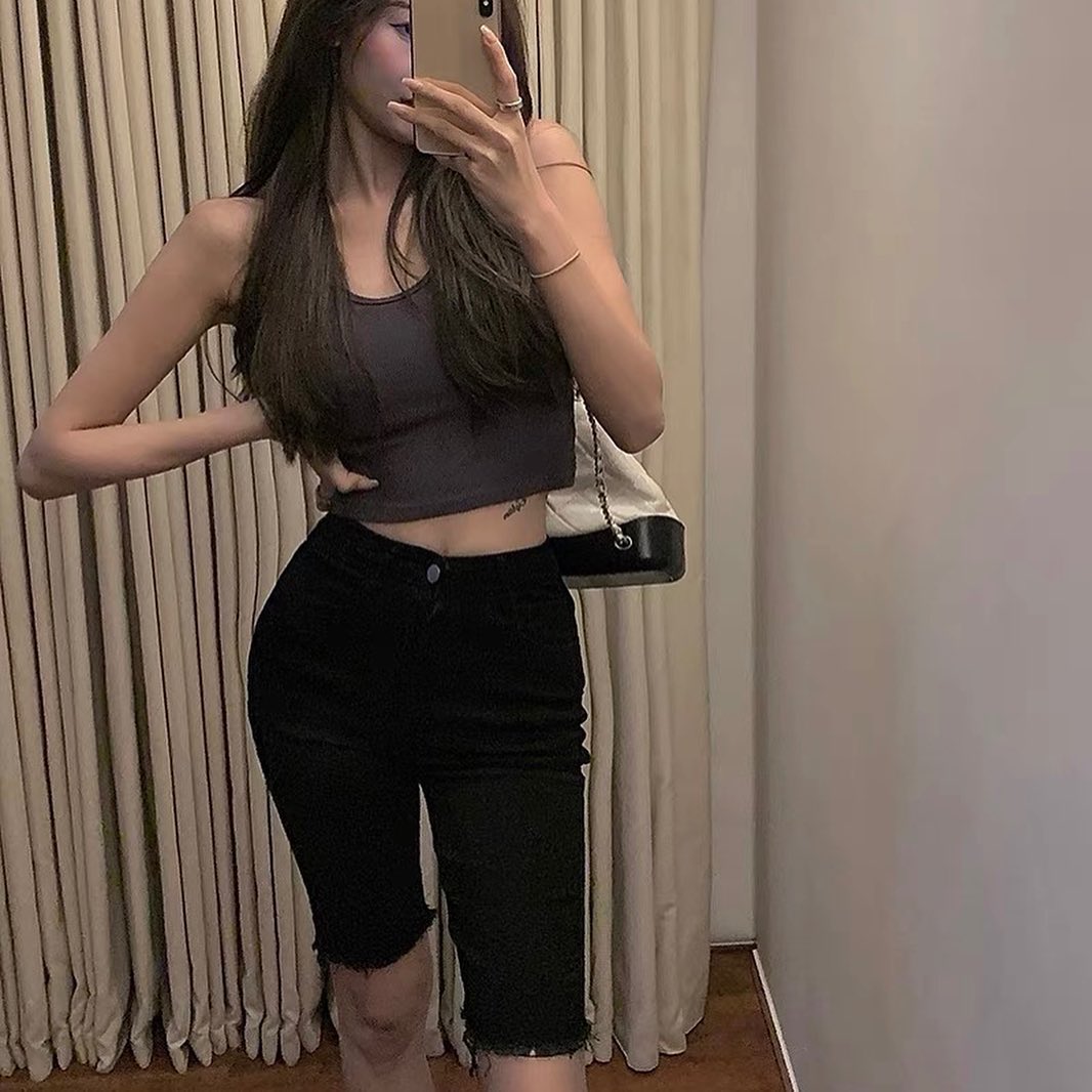 Black high waisted length jeans